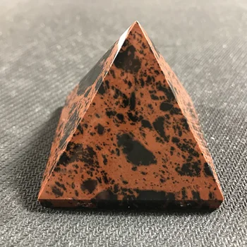около 50 мм естествен червен обсидиан Crystal скъпоценен камък на пирамидата на медитация рейки исцеляющий crystal камък за домашен интериор на едро